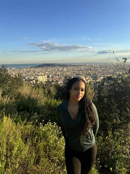 Loren Tuck ’22 Finds New Passions Abroad in Barcelona